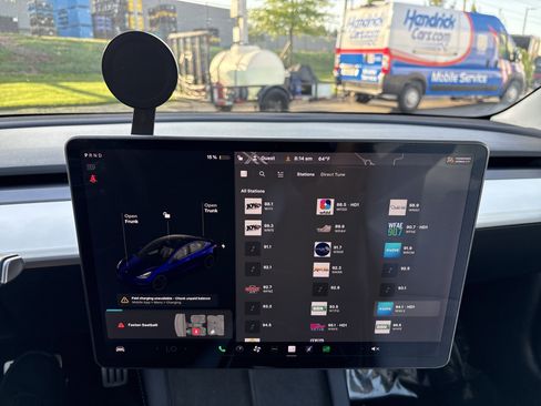 Used 2021 Tesla Model 3 Performance image 27