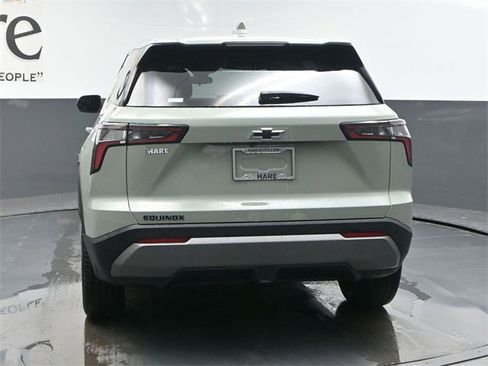 New 2026 Chevrolet Equinox LT w/ Convenience Package II image 13