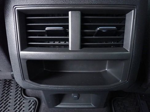 Used 2020 Volkswagen Atlas Cross Sport S image 18