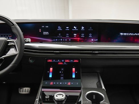 Used 2025 Cadillac Escalade V w/ LPO, ONYX Package image 46