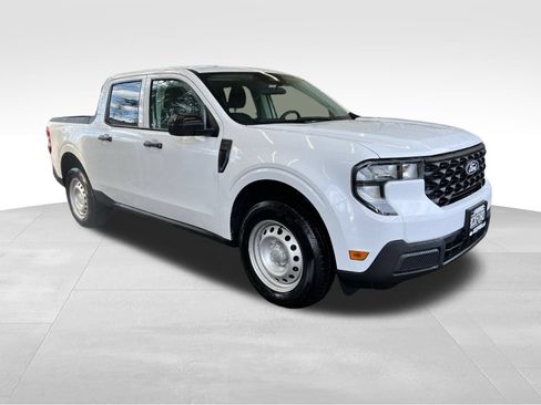Used 2025 Ford Maverick XL w/ Equipment Group 101A AWD/4WD image 3