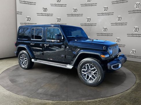 New 2025 Jeep Wrangler Sahara image 7
