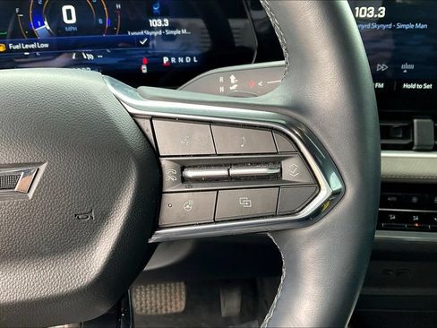 Used 2025 Chevrolet Equinox LT w/ Convenience Package II FWD image 11