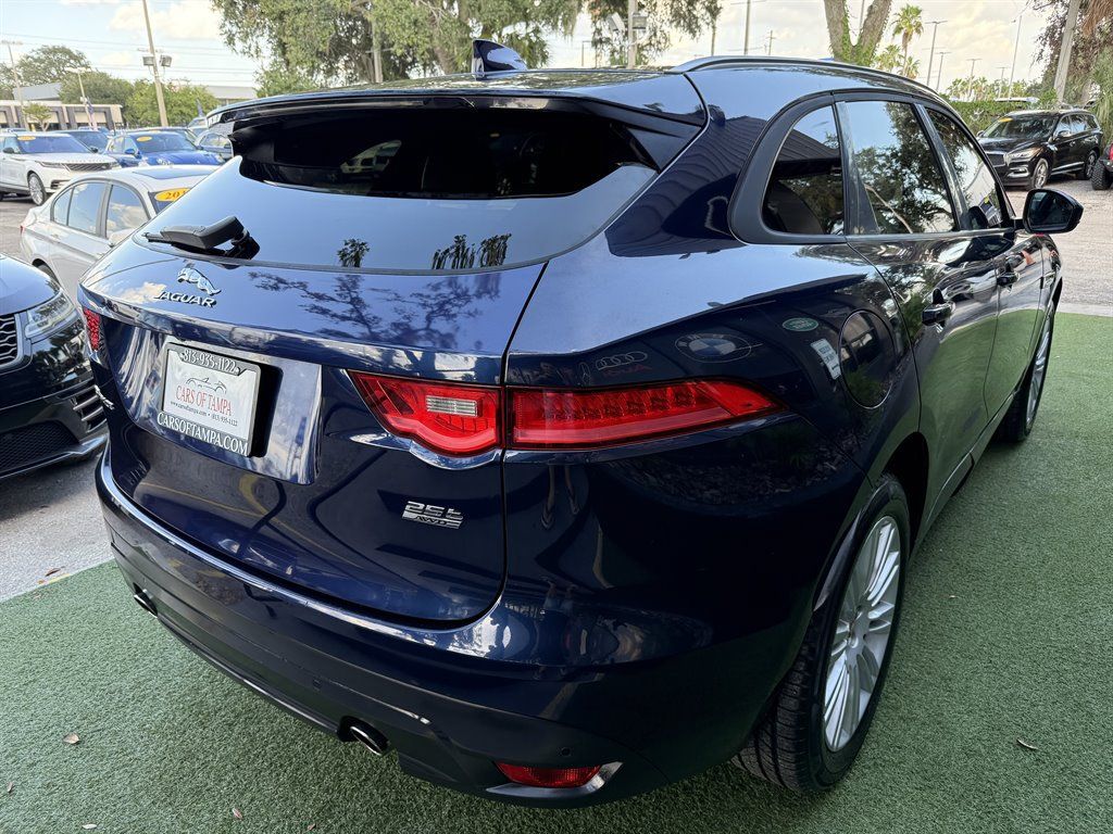 Used 2018 Jaguar F-PACE Premium AWD/4WD image 4