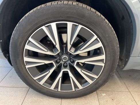Used 2020 Volvo XC90 T5 Momentum image 12