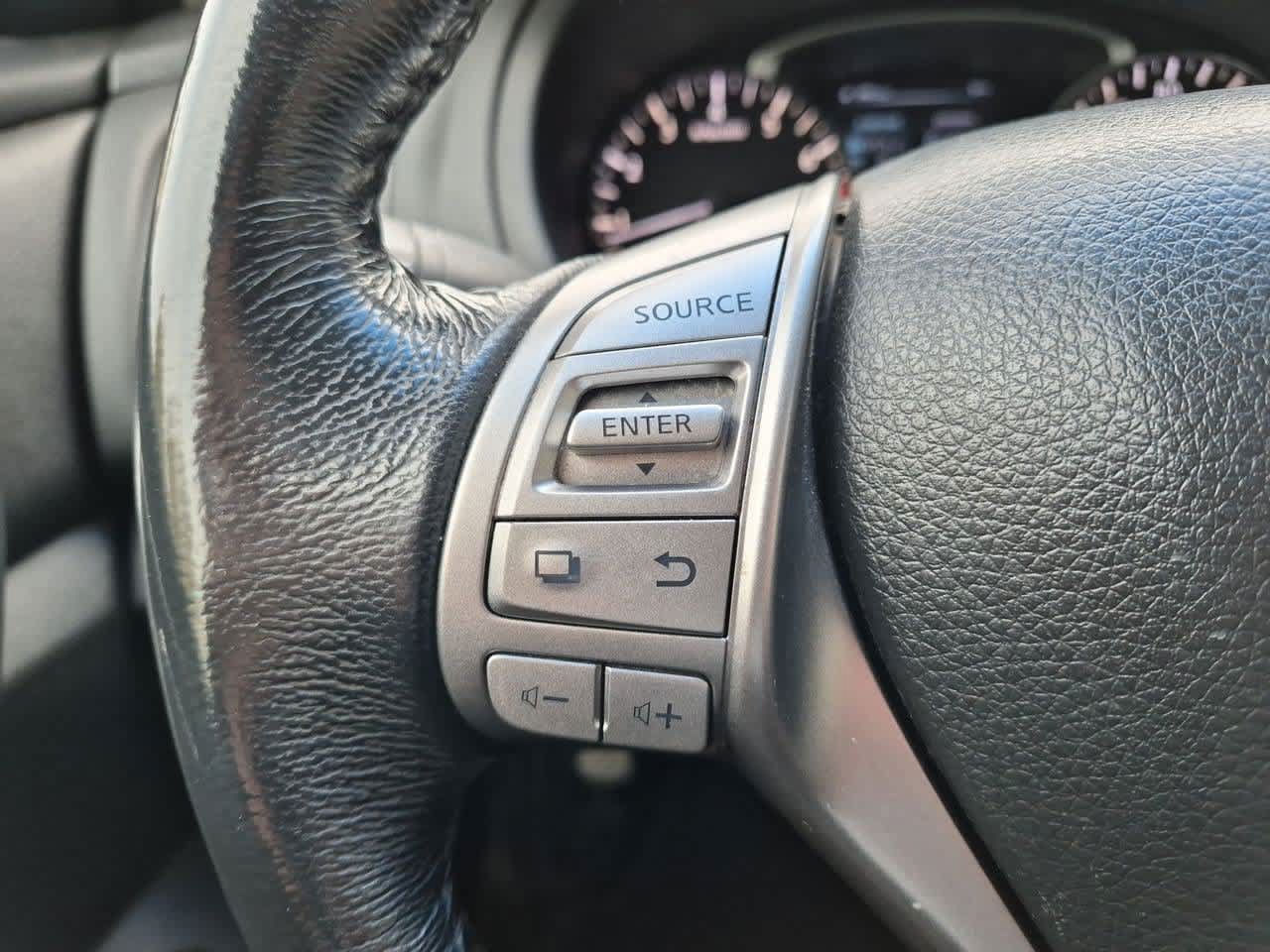 Used 2014 Nissan Altima 2.5 SV FWD image 23