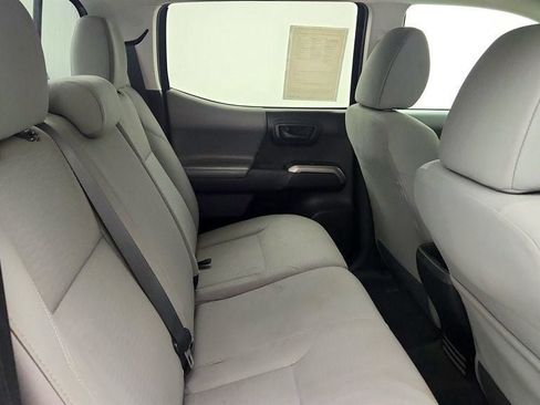 Used 2019 Toyota Tacoma SR5 AWD/4WD image 21
