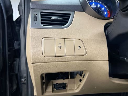 Used 2011 Hyundai Elantra GLS w/ Preferred Equipment Pkg 3 image 17