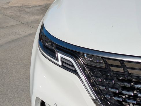 Used 2024 Kia Carnival SX Prestige image 7