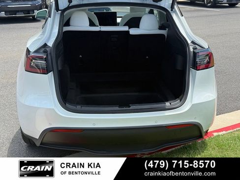 Used 2021 Tesla Model Y Long Range AWD/4WD image 29