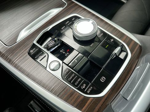 Used 2025 BMW X7 xDrive40i w/ Executive Package image 20