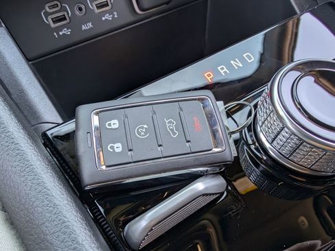 New 2025 Jeep Grand Cherokee Limited image 17