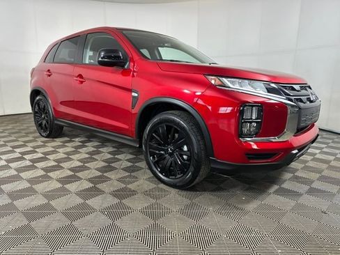 Used 2024 Mitsubishi Outlander Sport LE image 2