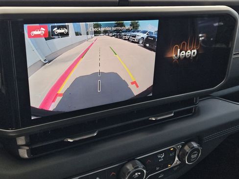 New 2026 Jeep Wrangler Unlimited Sahara AWD/4WD image 19