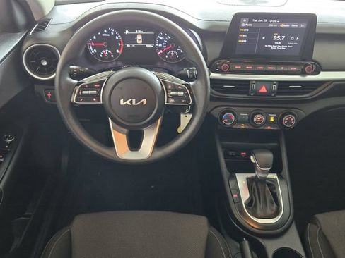 Used 2024 Kia Forte LXS FWD image 27