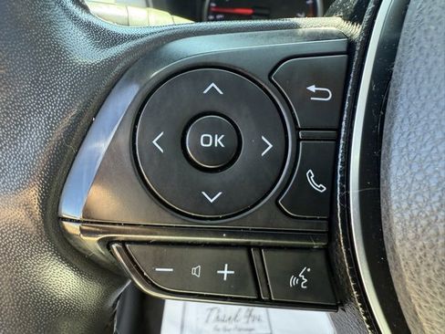 Used 2020 Toyota RAV4 XLE Premium image 16