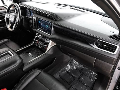 Used 2021 GMC Yukon XL Denali w/ Denali Premium Package RWD image 10