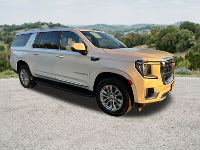 Used 2024 GMC Yukon XL SLT w/ SLT Luxury Package