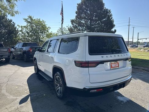 Used 2024 Jeep Wagoneer Series II w/ Flexible Seating Group AWD/4WD image 6