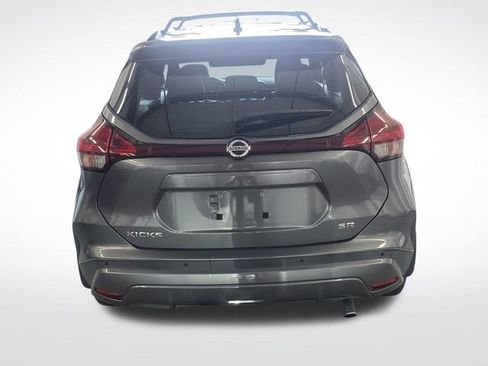Used 2021 Nissan Kicks SR w/ SR Premium Package FWD image 10