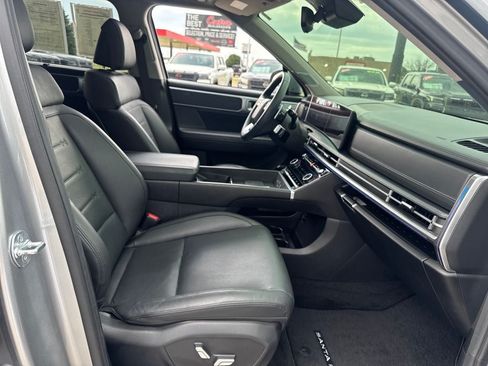 Used 2025 Hyundai Santa Fe Limited AWD/4WD image 21