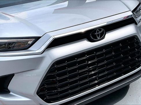 Certified 2025 Toyota Grand Highlander FWD image 32