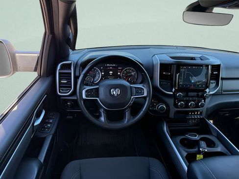 Used 2022 RAM 1500 Big Horn AWD/4WD image 7
