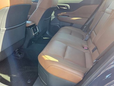 Used 2025 Toyota Crown Signia Limited image 20