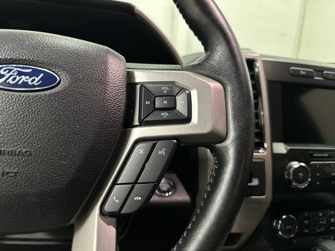 Used 2019 Ford F150 Lariat RWD image 40