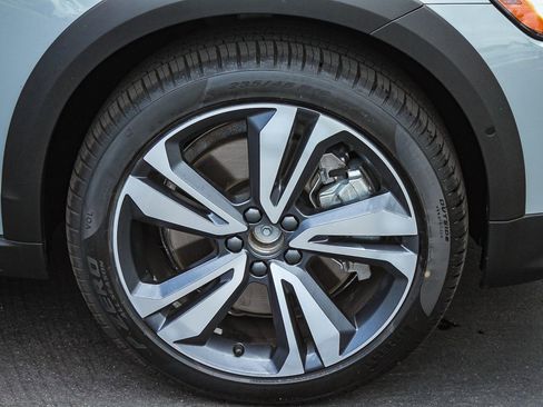 Used 2025 Volvo V60 B5 Cross Country Plus AWD/4WD image 12