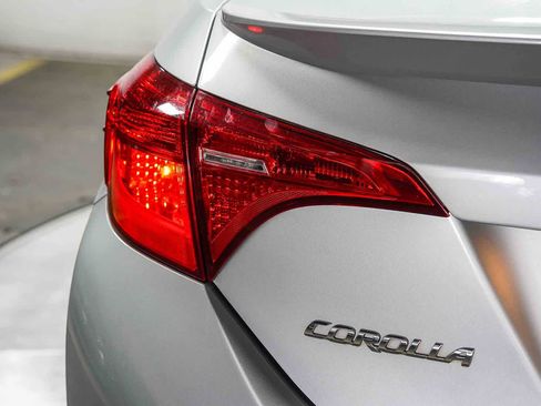 Certified 2017 Toyota Corolla XSE FWD image 12