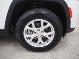 Used 2023 Jeep Grand Cherokee Limited image 5
