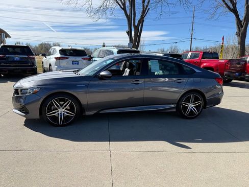 Used 2021 Honda Accord Touring image 7