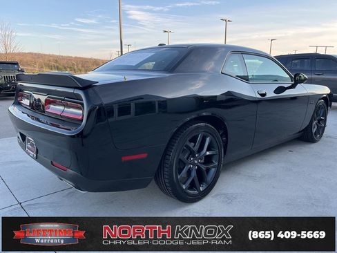 Used 2023 Dodge Challenger R/T w/ Blacktop Package image 18