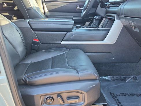 Used 2026 Toyota Tundra Platinum w/ TRD Off-Road Package AWD/4WD image 9