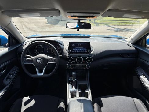 Used 2025 Nissan Sentra SV FWD image 30