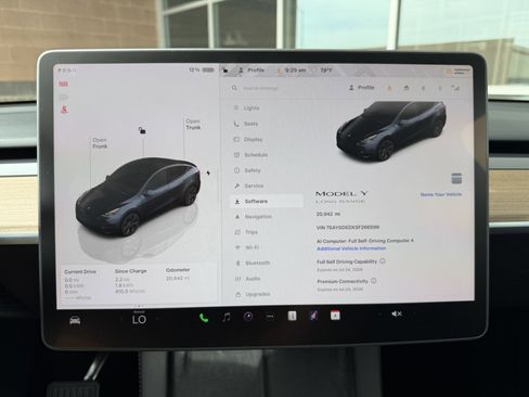 Used 2025 Tesla Model Y Long Range RWD image 23