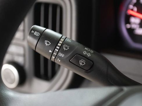 Used 2022 Chevrolet Silverado 1500 Custom image 14