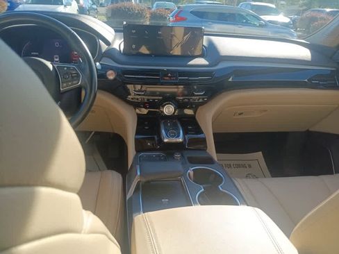 Used 2023 Acura MDX SH-AWD image 20