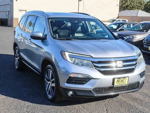 Used 2017 Honda Pilot Elite image 45