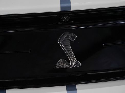 Used 2022 Ford Mustang Shelby GT500 w/ Carbon Fiber Track Pack RWD image 21