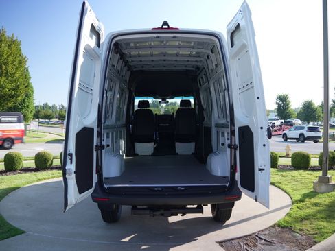 New 2025 Mercedes-Benz Sprinter 2500 image 16