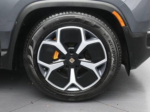 Used 2023 Rivian R1S Adventure Quad AWD/4WD image 32