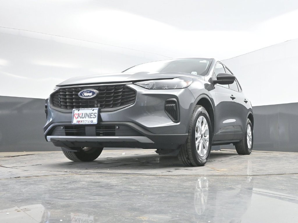 Used 2025 Ford Escape Active AWD/4WD image 32