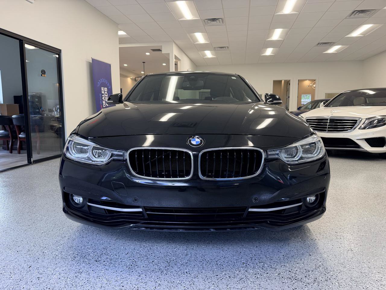 Used 2018 BMW 330i Sedan RWD image 11