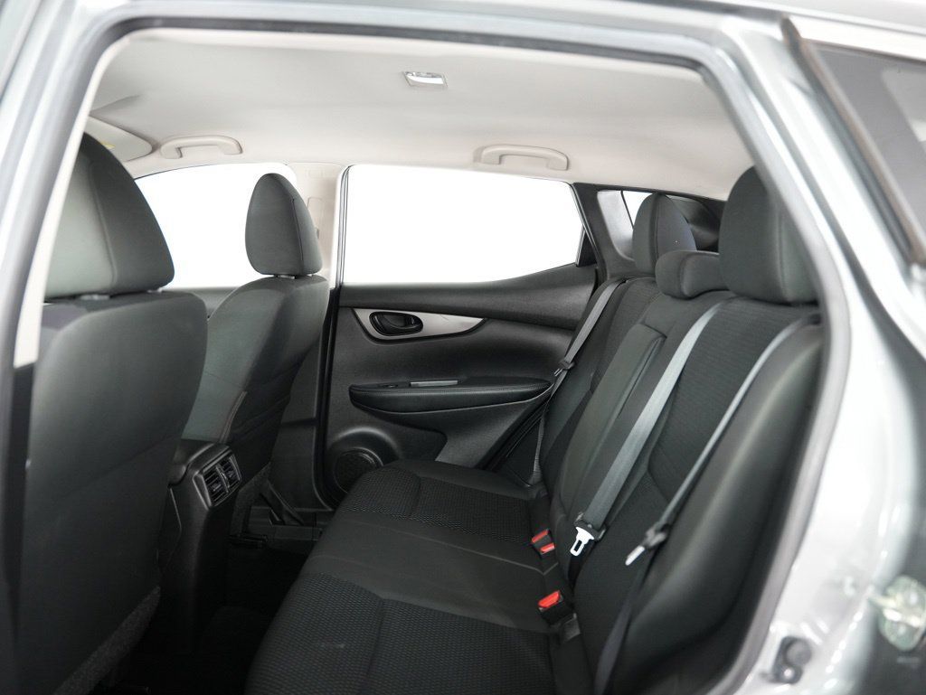 Used 2018 Nissan Rogue Sport S FWD image 31