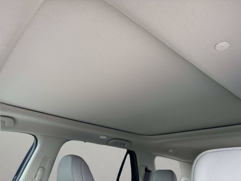 Used 2023 Honda Pilot Touring image 27