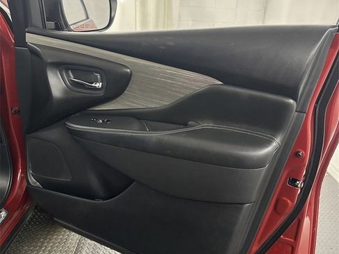 Used 2018 Nissan Murano S image 33