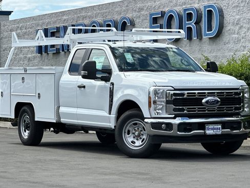New 2026 Ford F350 XL w/ XL Chrome Package image 1