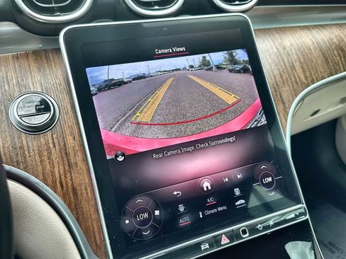 Used 2022 Mercedes-Benz C 300 Sedan image 27